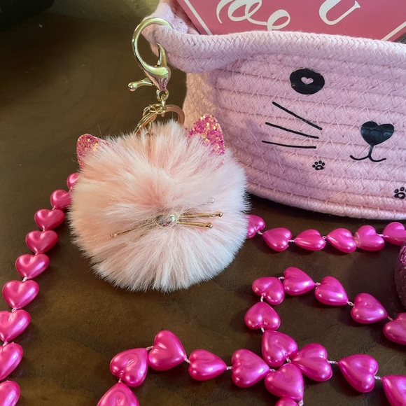 Girls Gift Bundle - Picture 2 of 6